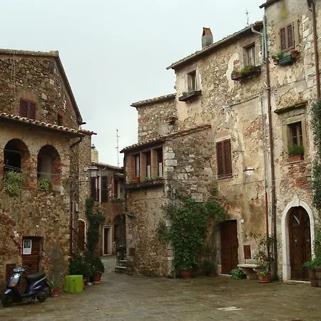 Casa Delle Mura Montemerano